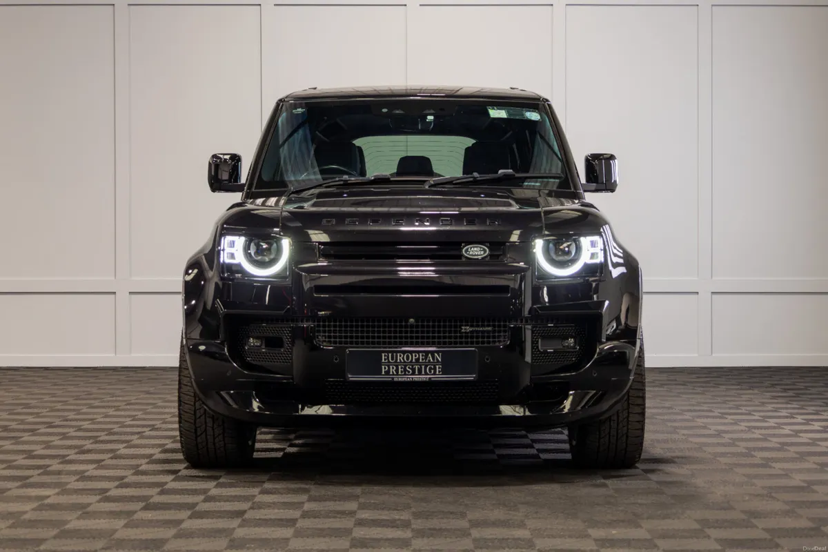 2022 Land Rover Defender 110 P400e X-Dynamic SE - Image 2