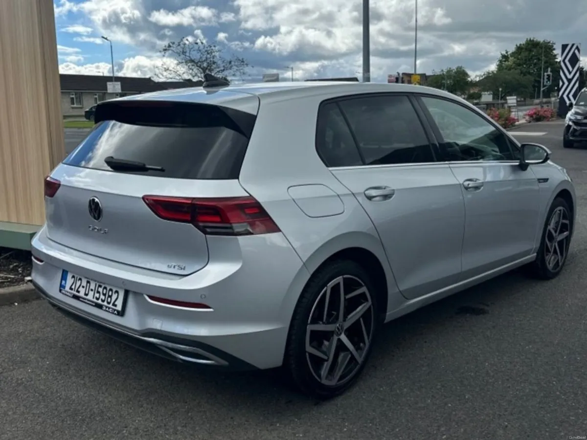Volkswagen Golf 1.5 eTSI 130HP Style DSG MHEV - Image 3