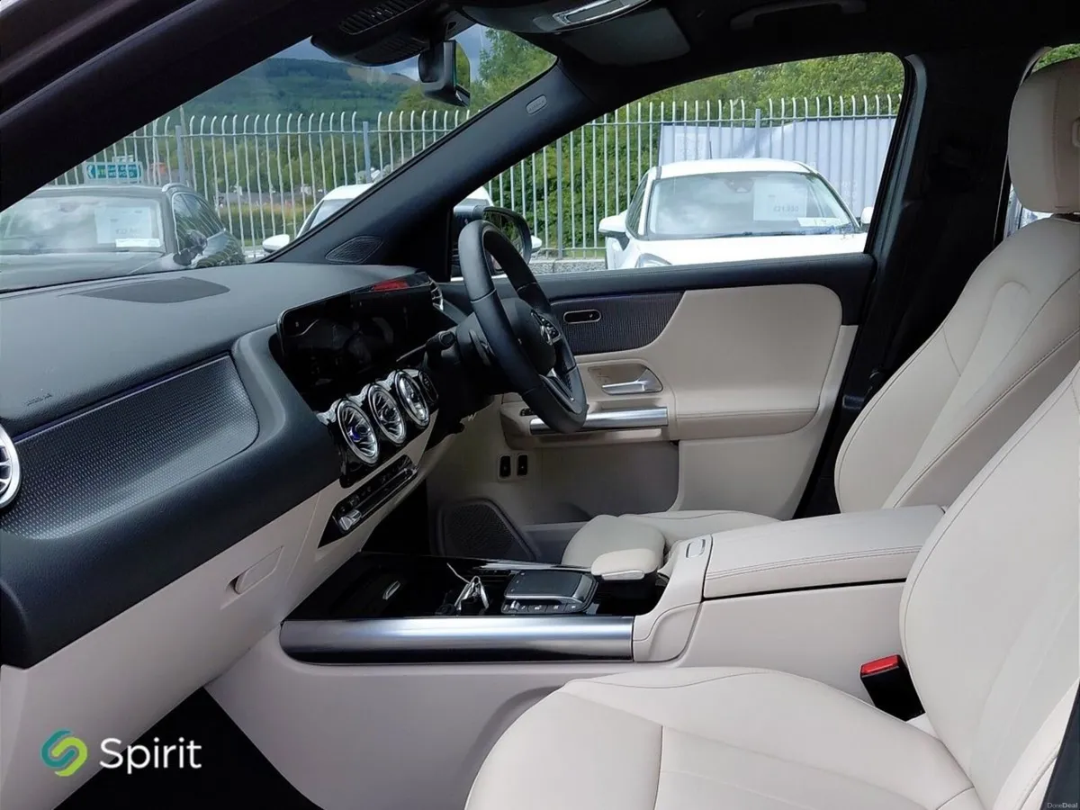 Mercedes-Benz GLA GLA PHEV 250e  AUTO PHONE MICK O - Image 3