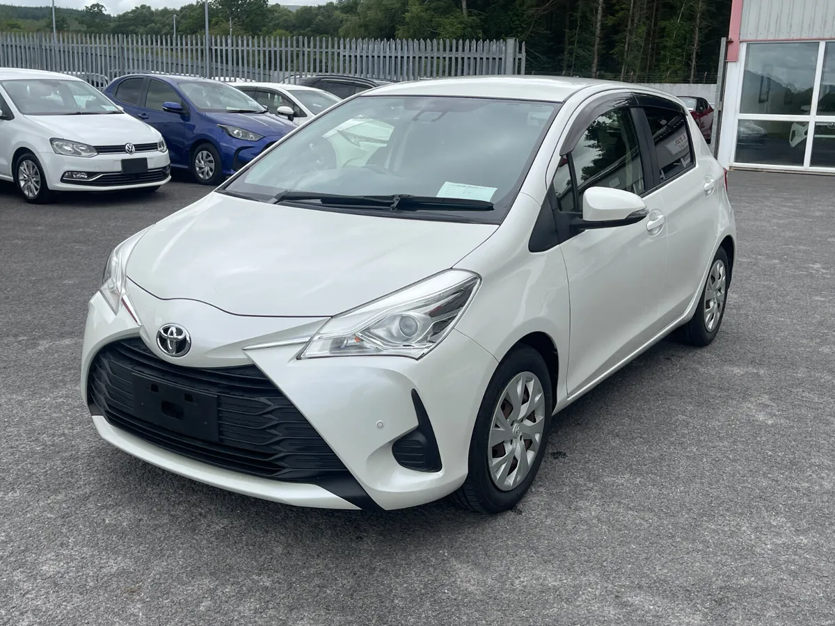 2017-1 Toyota Yaris - Image 3