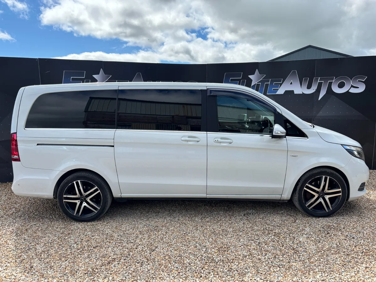 Mercedes-Benz V Class Avantgarde  Automatic 2016 - Image 3