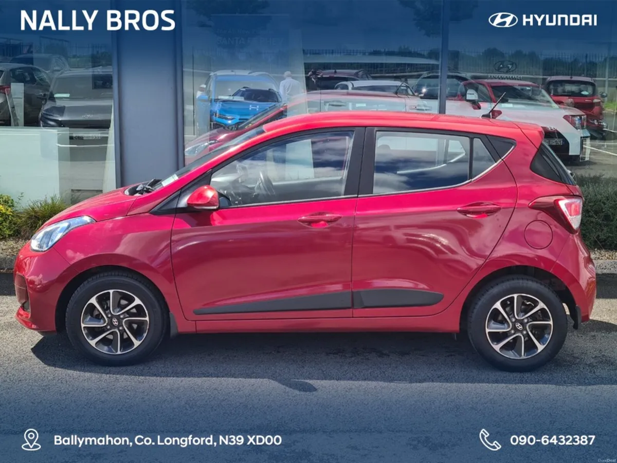 Hyundai i10 DELUXE 4DR - Image 3