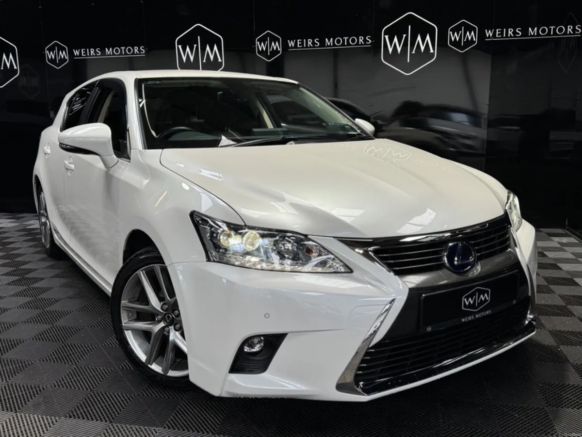 Lexus CT CT200H LOW MILEAGE - Image 6