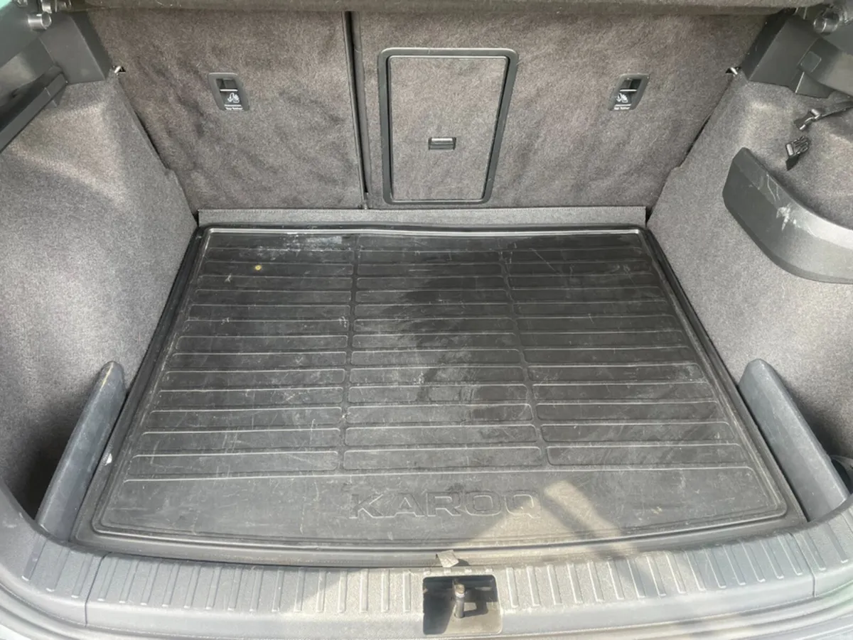 Skoda Karoq STYLE 1.6 TDI 115HP DSG 4DR AUTO - Image 6