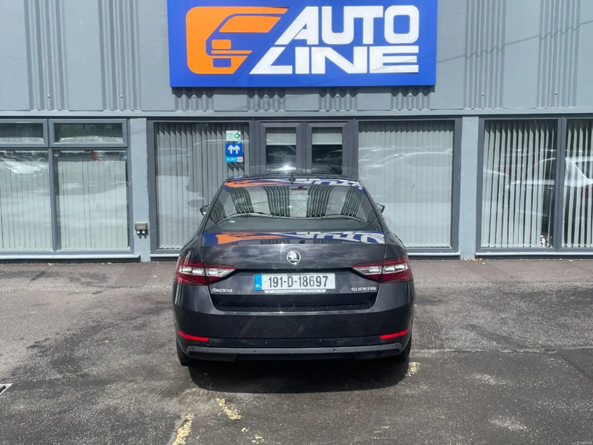 Skoda Superb STYLE 2.0 TDI 150HP DSG 4DR AUTO - Image 4