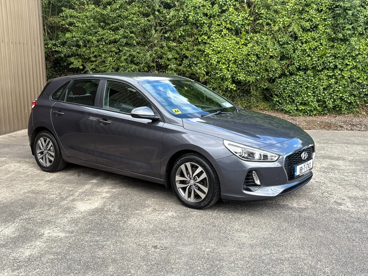 Hyundai i30 2018 1 OWNER  STUNNING CAR - Image 3