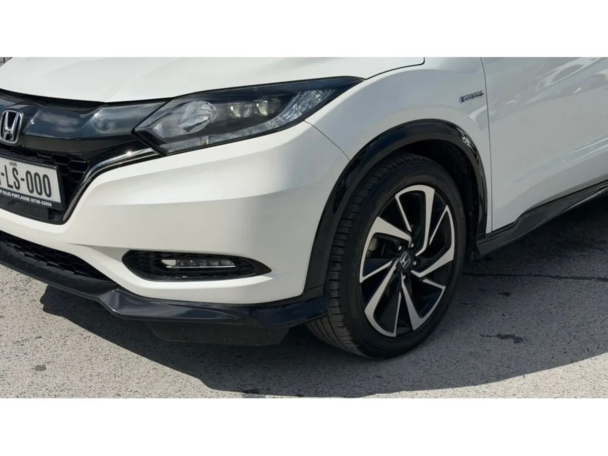 Honda Vezel 172 Hybrid RS HondaSensing - Image 4