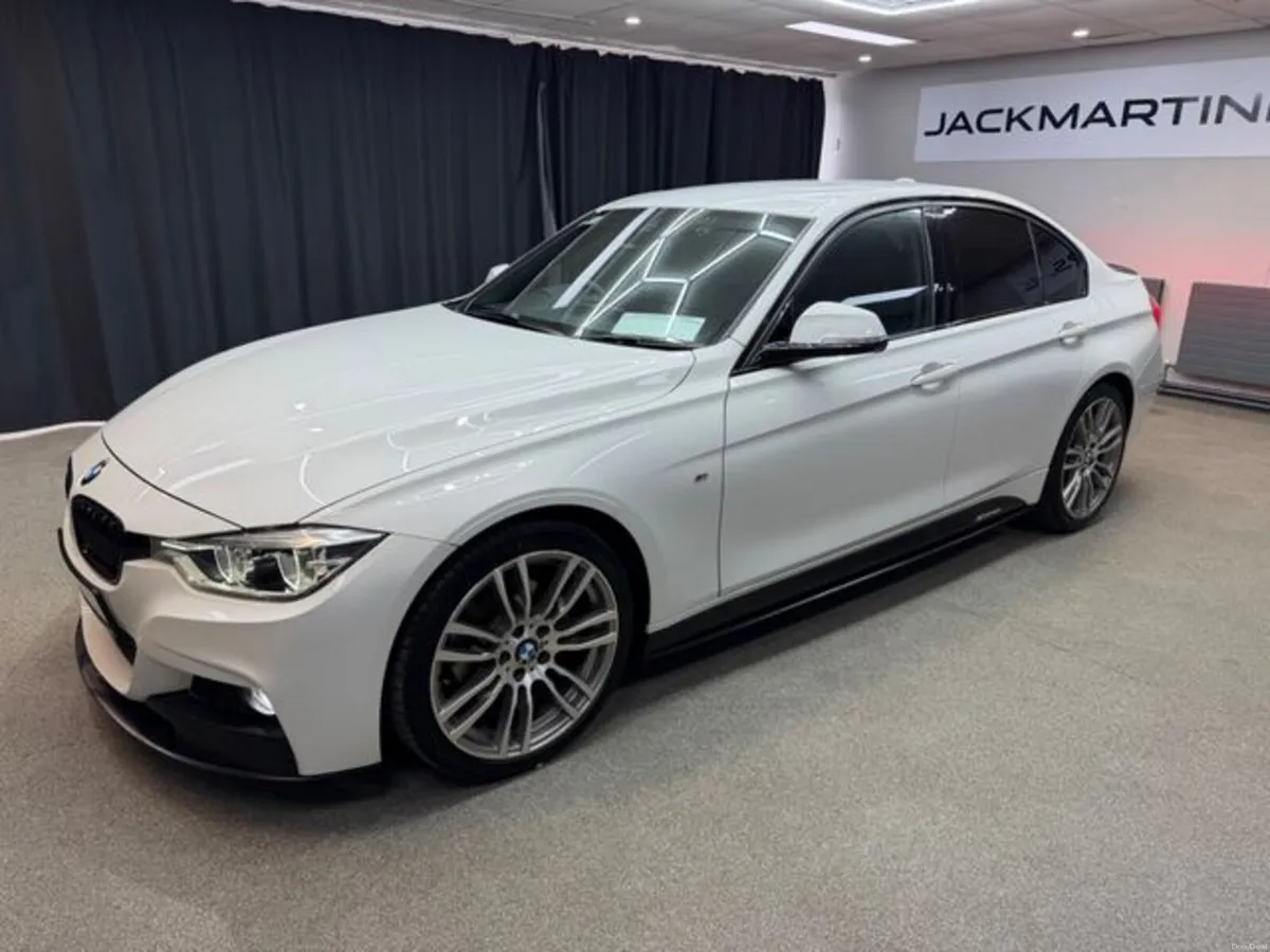 BMW 3-Series 320I - Image 4