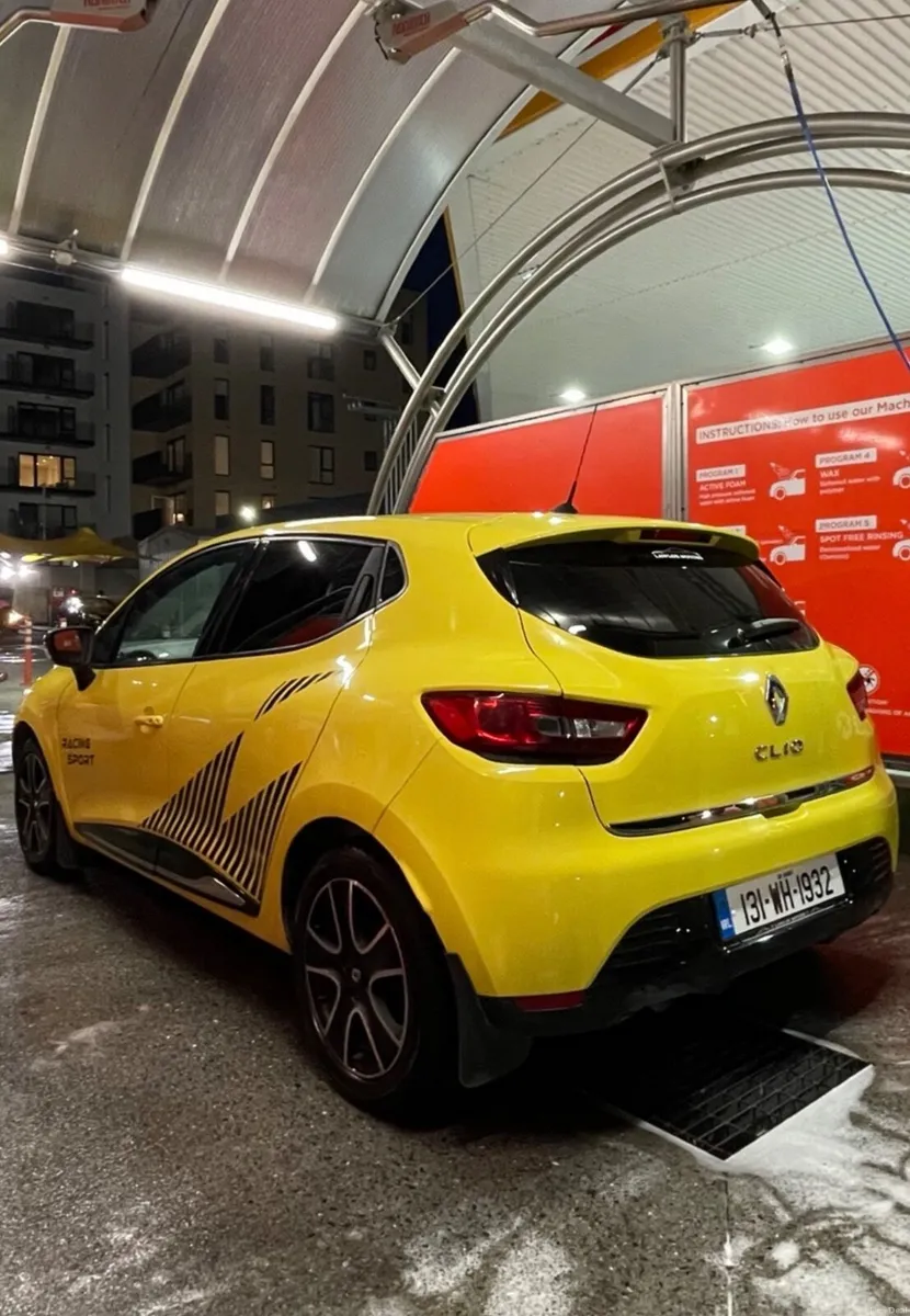 Renault Clio 2013 - Image 2
