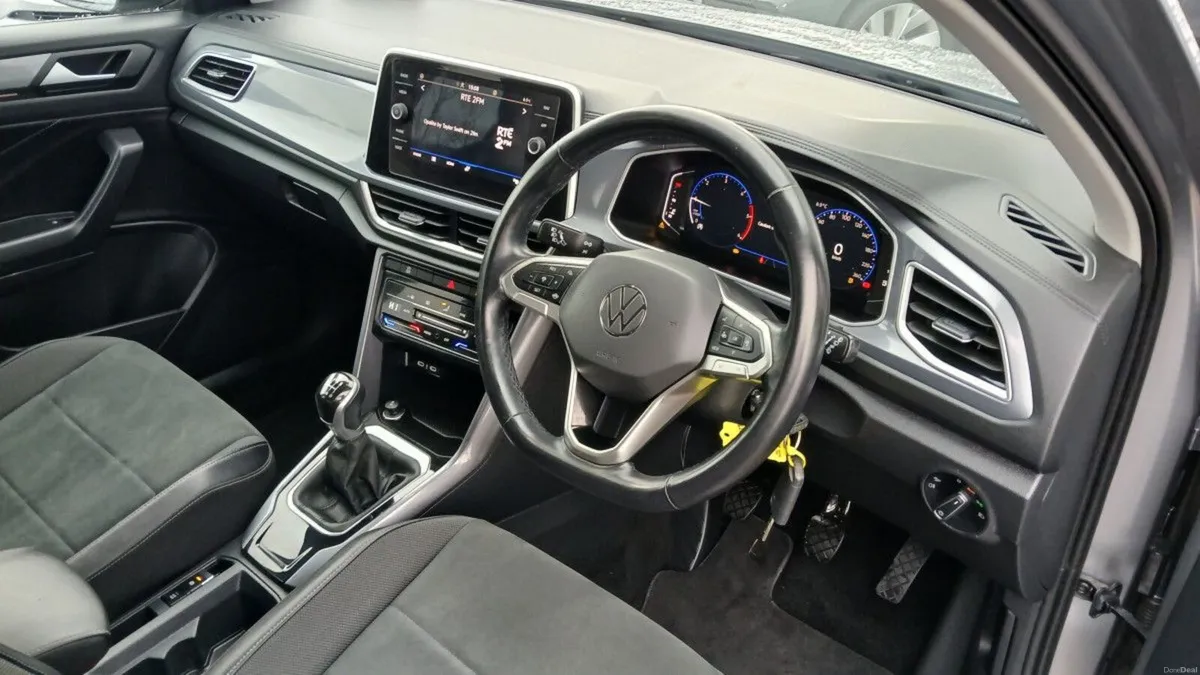 Volkswagen T-Roc Style 2.0 TDI 116HP  **REAR VIEW - Image 5