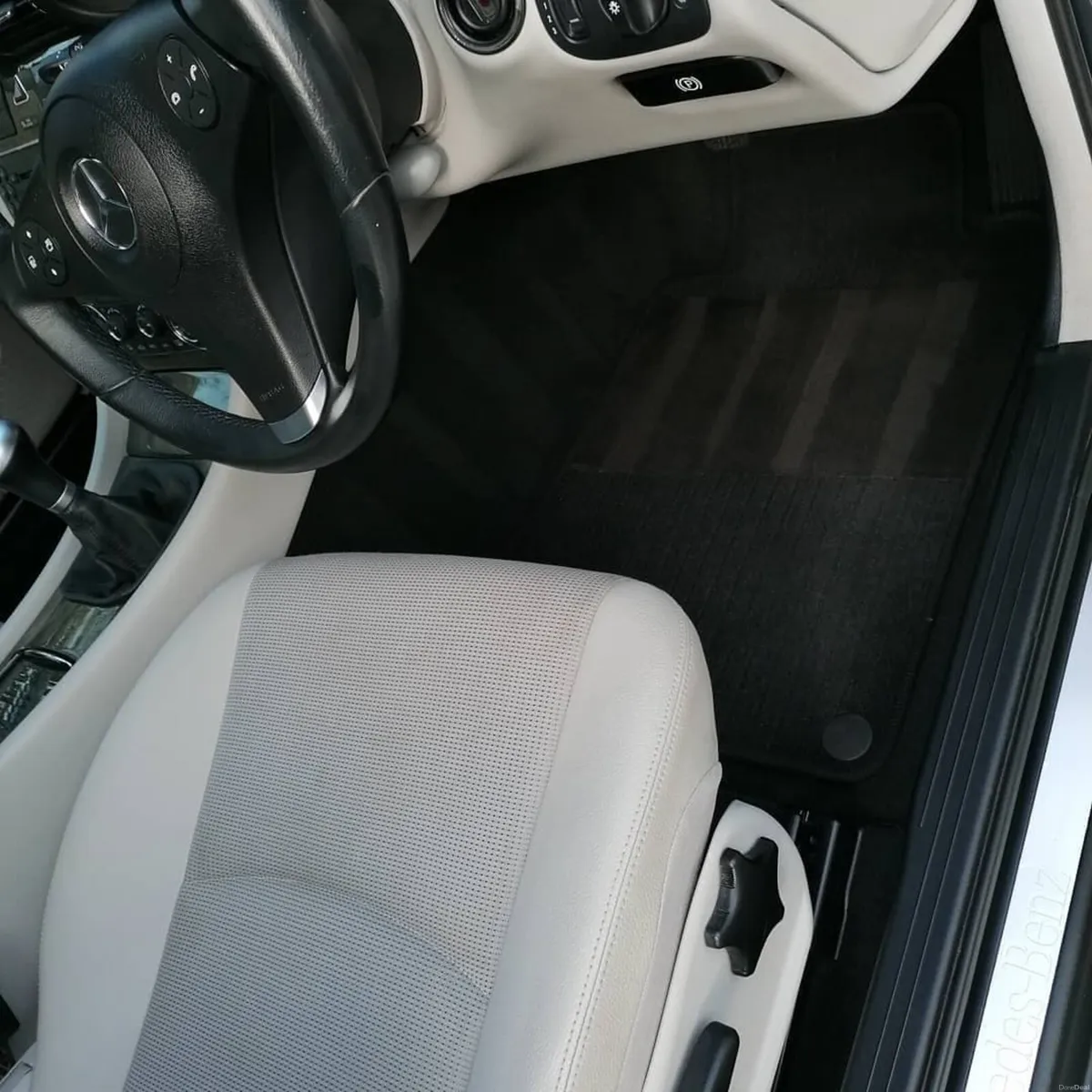 Mercedes - Image 4