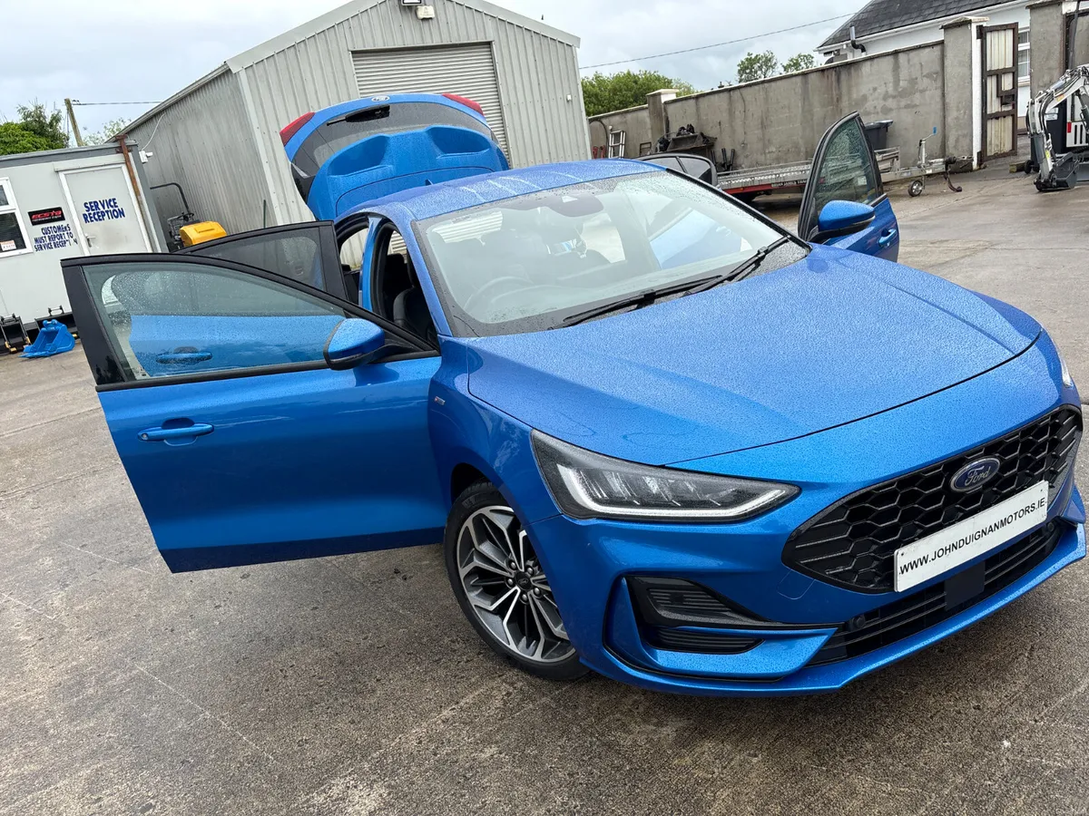 Stunning Ford Focus ST Line X - Image 2