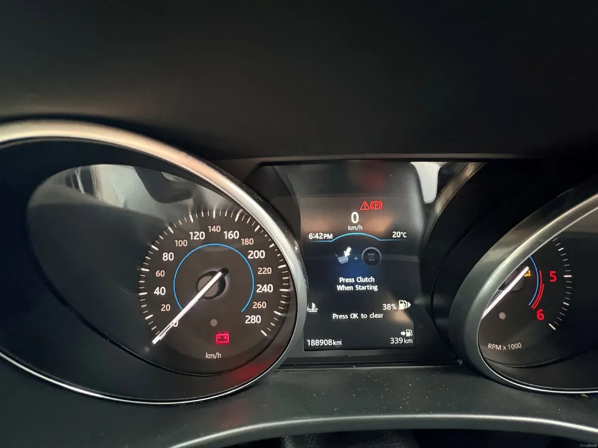 Jaguar XE 2017 - Image 2