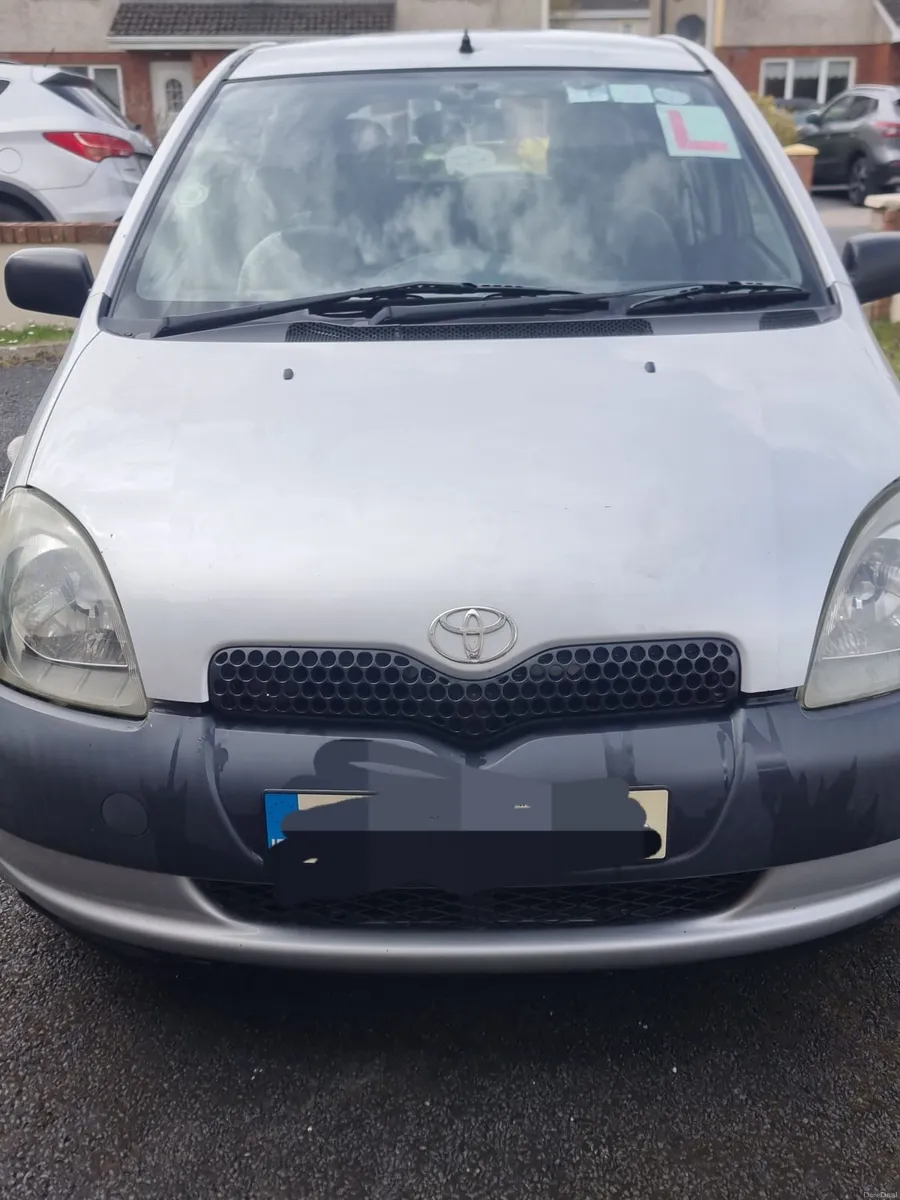 Toyota Yaris 2003 - Image 3