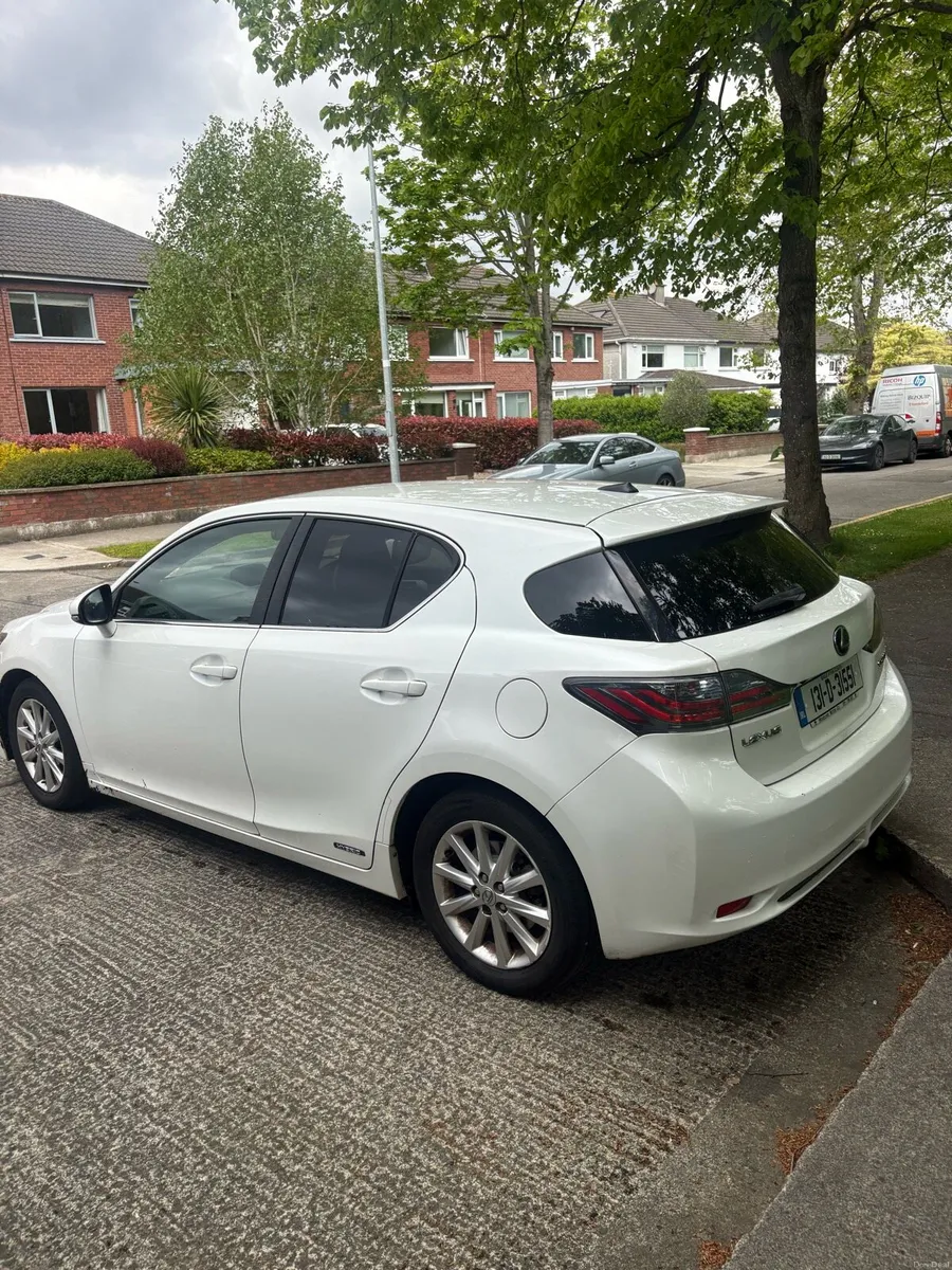 Lexus CT200h 2013 - Image 3