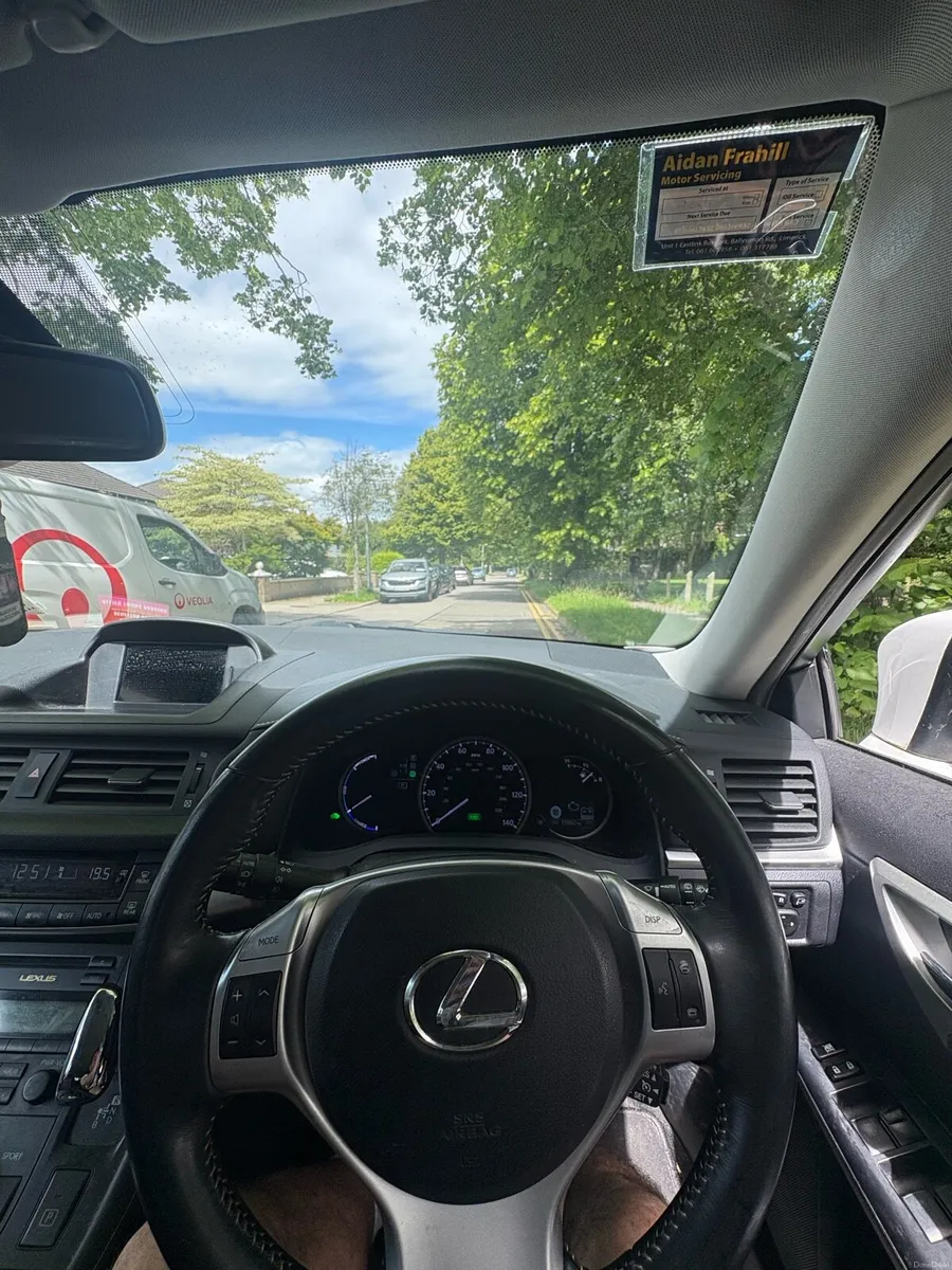 Lexus CT200h 2013 - Image 5