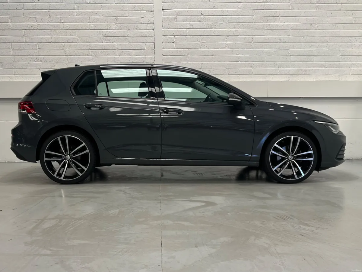 Volkswagen Golf Life 2.0TDI 6 Speed Manual 115bhp - Image 5