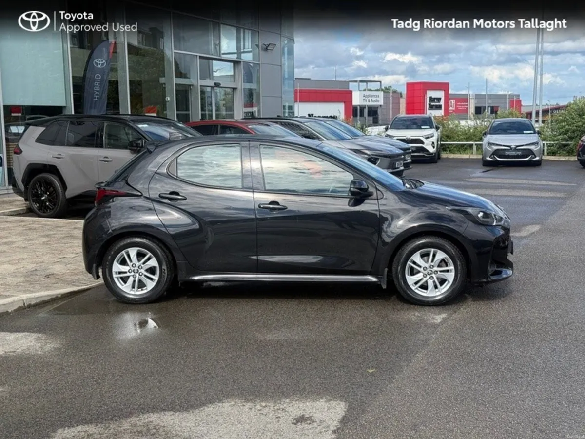 Toyota Yaris YARIS 1.0 LUNA - Image 3