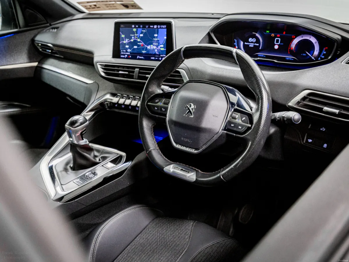 Peugeot 5008 GT-Line Premium 1.5 Diesel 130HP - Image 2