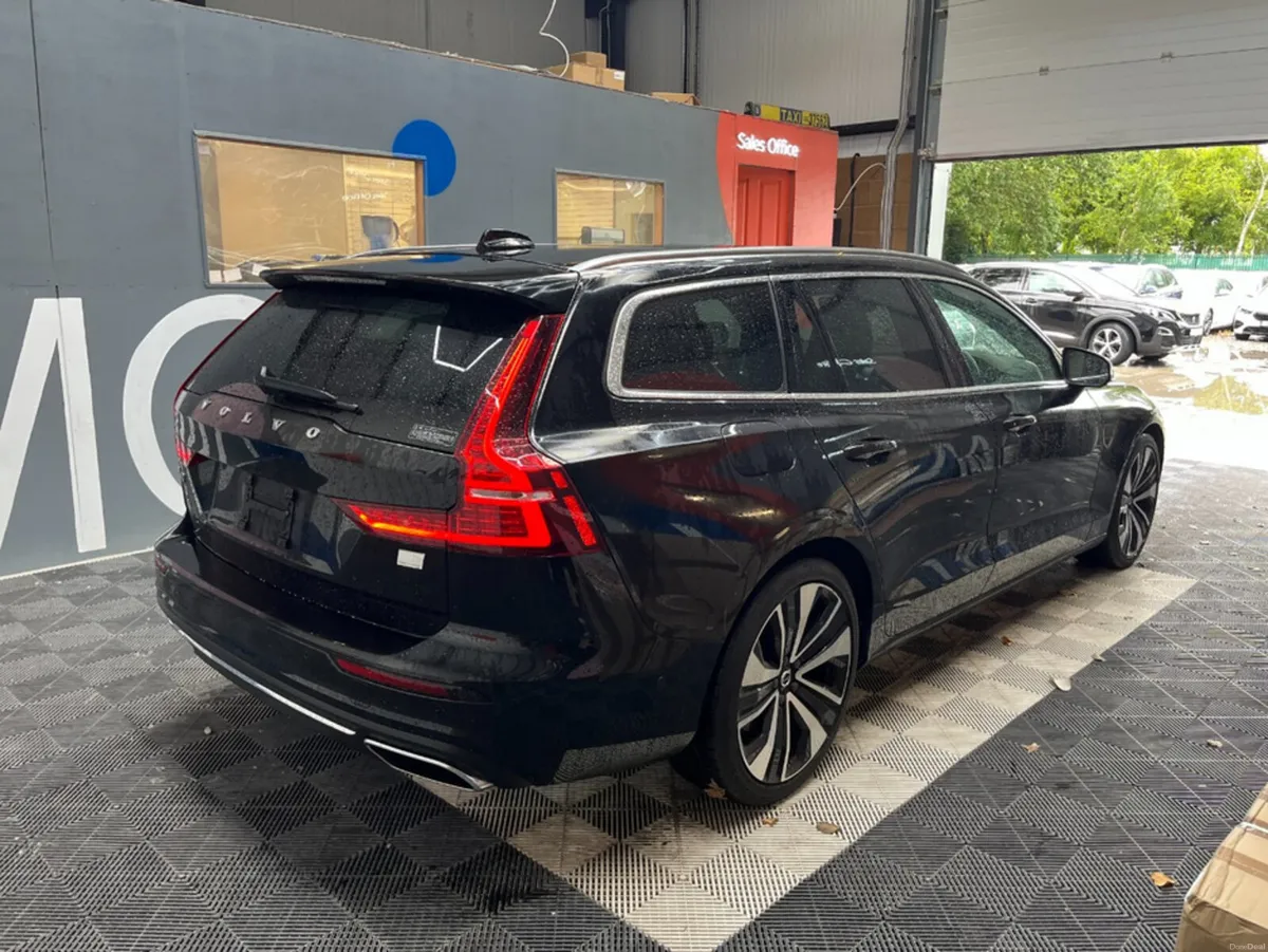 Volvo V60 €32950 2021 VOLVO V60 T6 PLUG-IN 2.0 AUT - Image 2