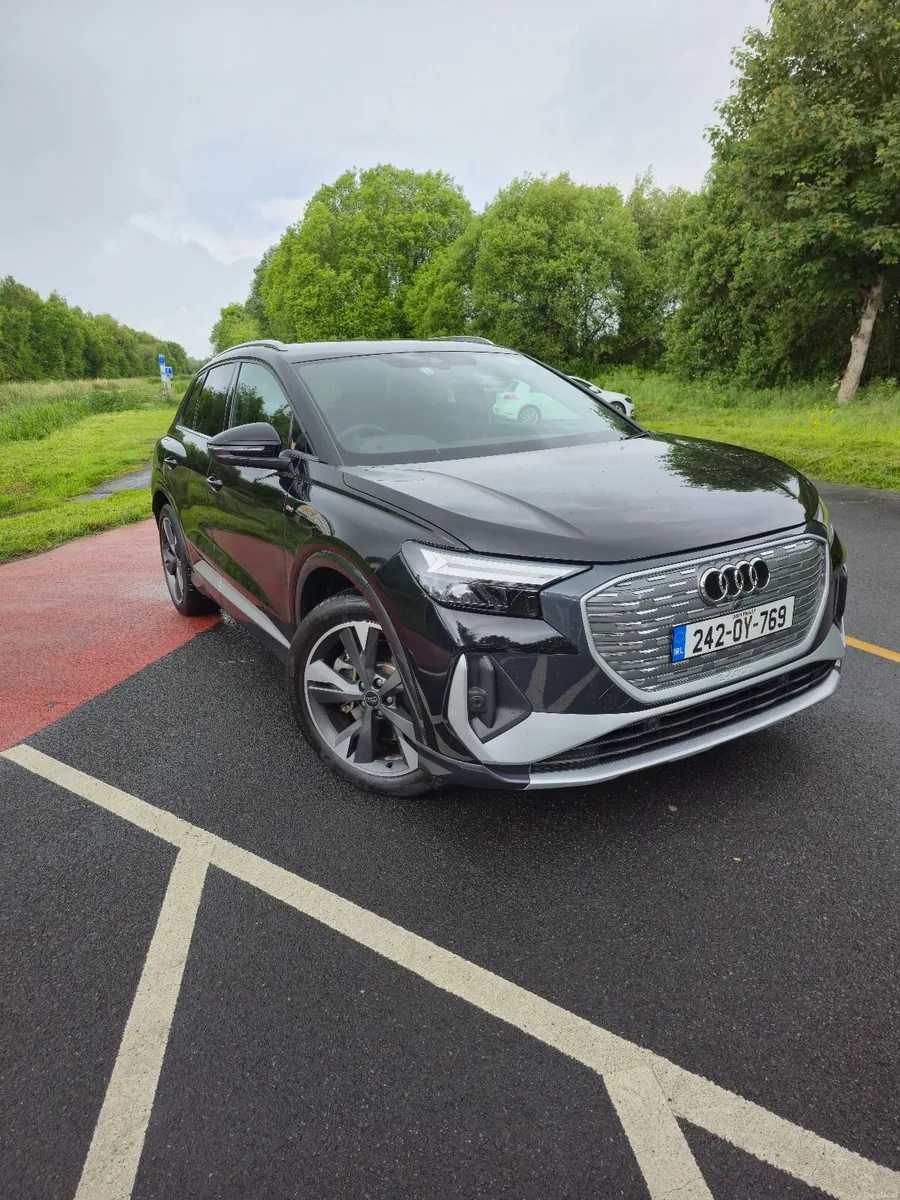 Audi e-tron 2024 - Image 1