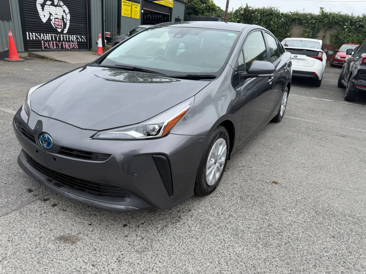 2022 Toyota Prius 1.8L Hybrid Low Miles Automatic - Image 2