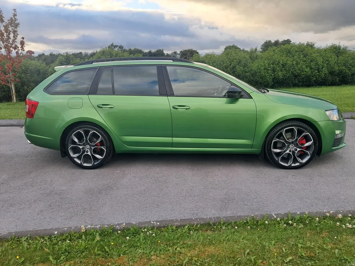 152 Skoda Octavia VRS Combi - Image 3