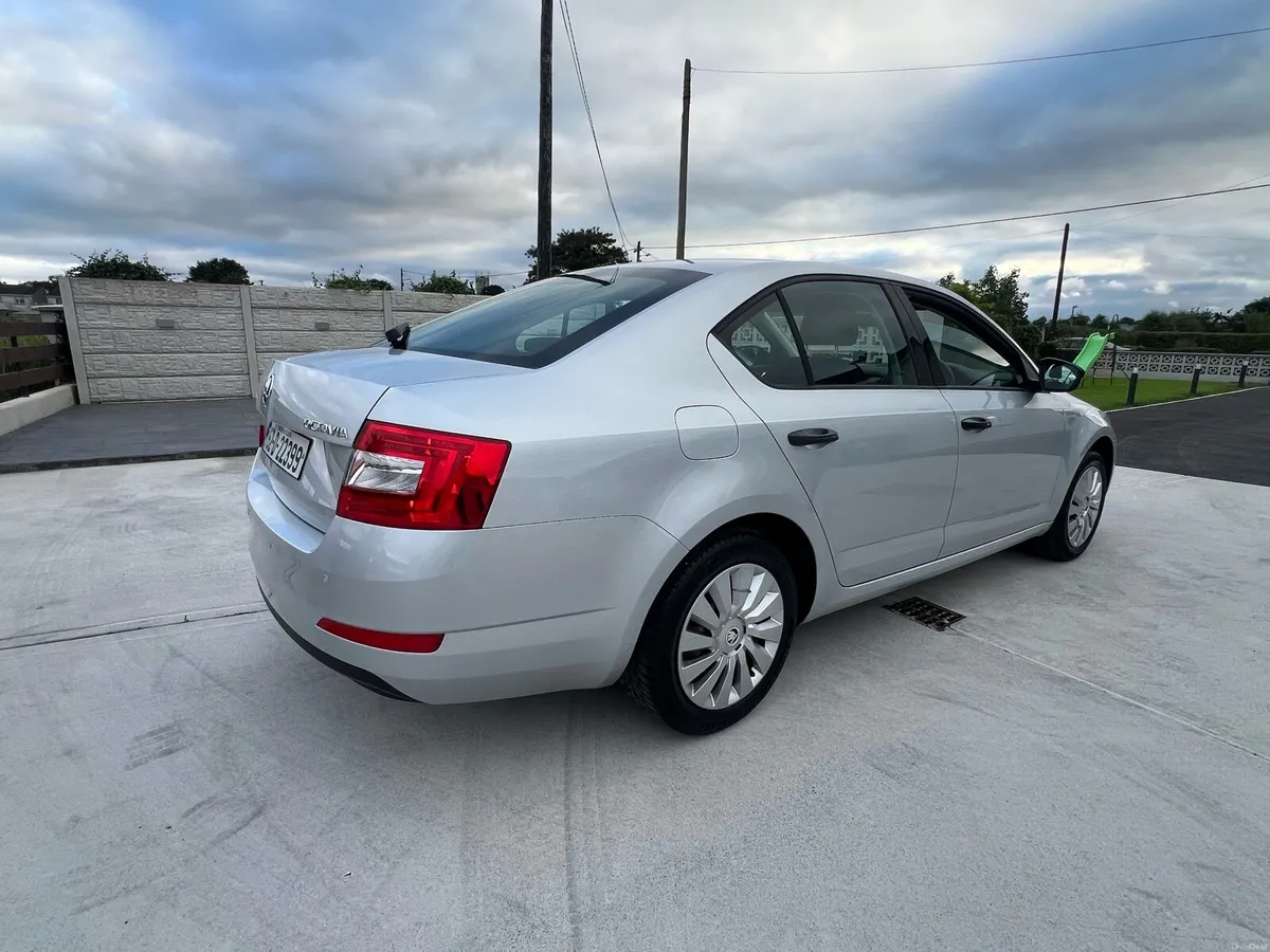 ⭐️Skoda Octavia Active (2 Owners)⭐️ - Image 4
