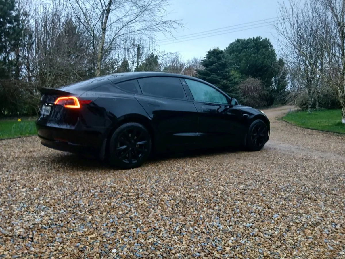 2022 Tesla Model 3 SR with Heatpump - Image 2