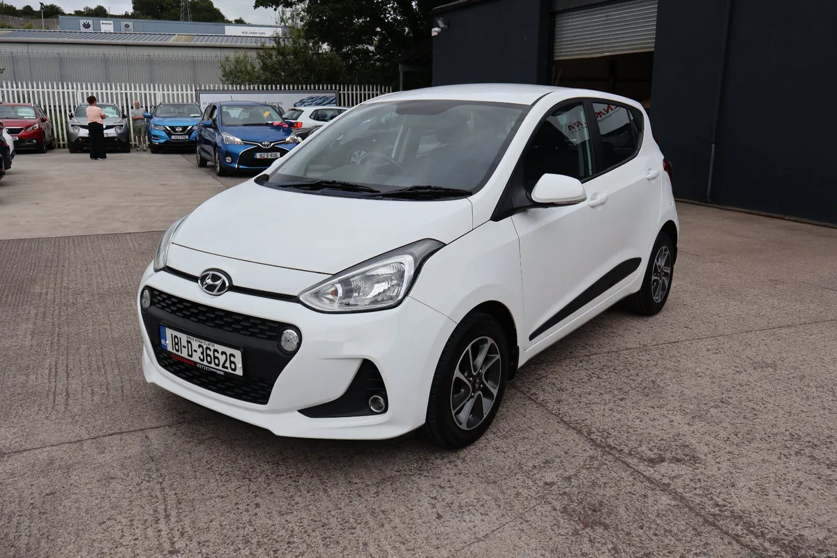 Hyundai i10 Deluxe Only 68,000Km Exceptional! - Image 5
