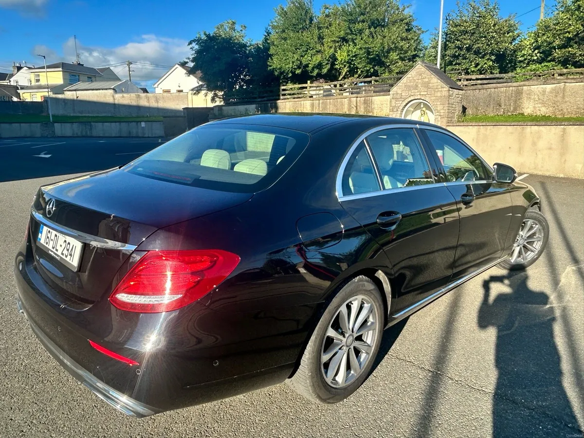 Mercedes - Image 5