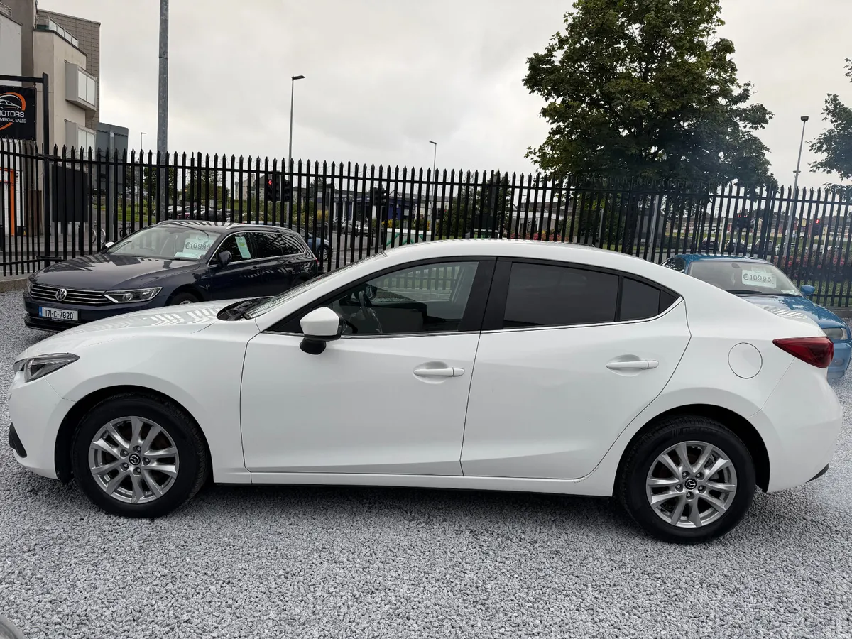 2015 (152) Mazda 3 SE 150PS Executive - Image 4