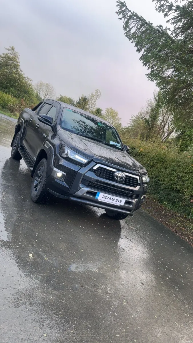 Toyota hilux invisible x - Image 1