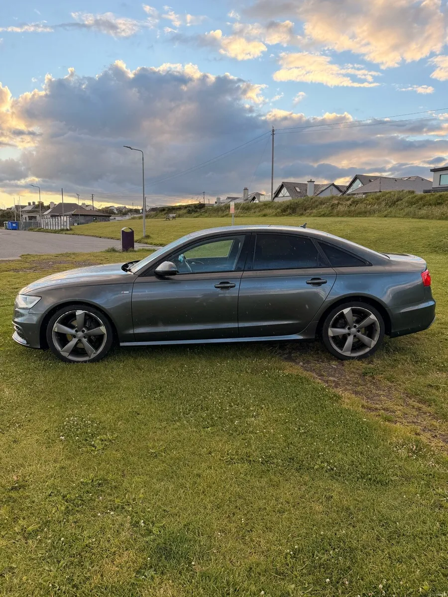 Audi A6 S-Line Ultra Black Edition - Image 4