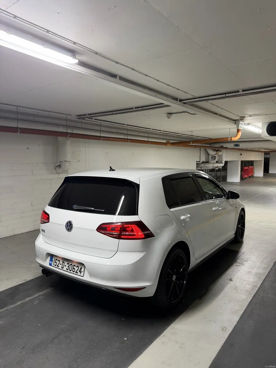Volkswagen Golf GTE - Image 4