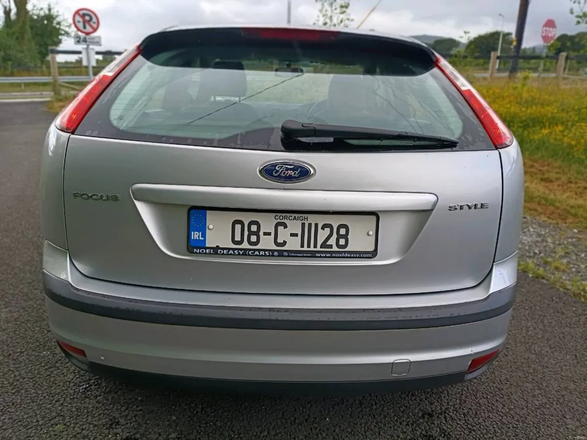 2008 Ford Focus Style Taxed and Tested - Image 6