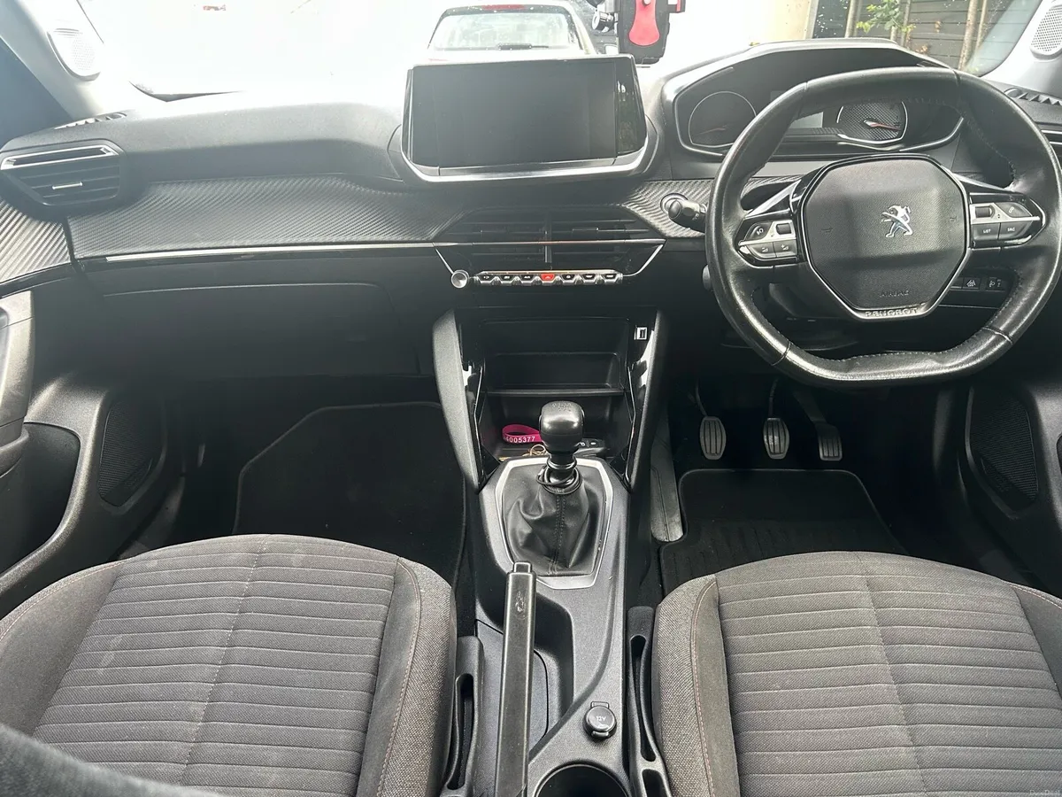 2021 Peugeot 2008 - Image 5