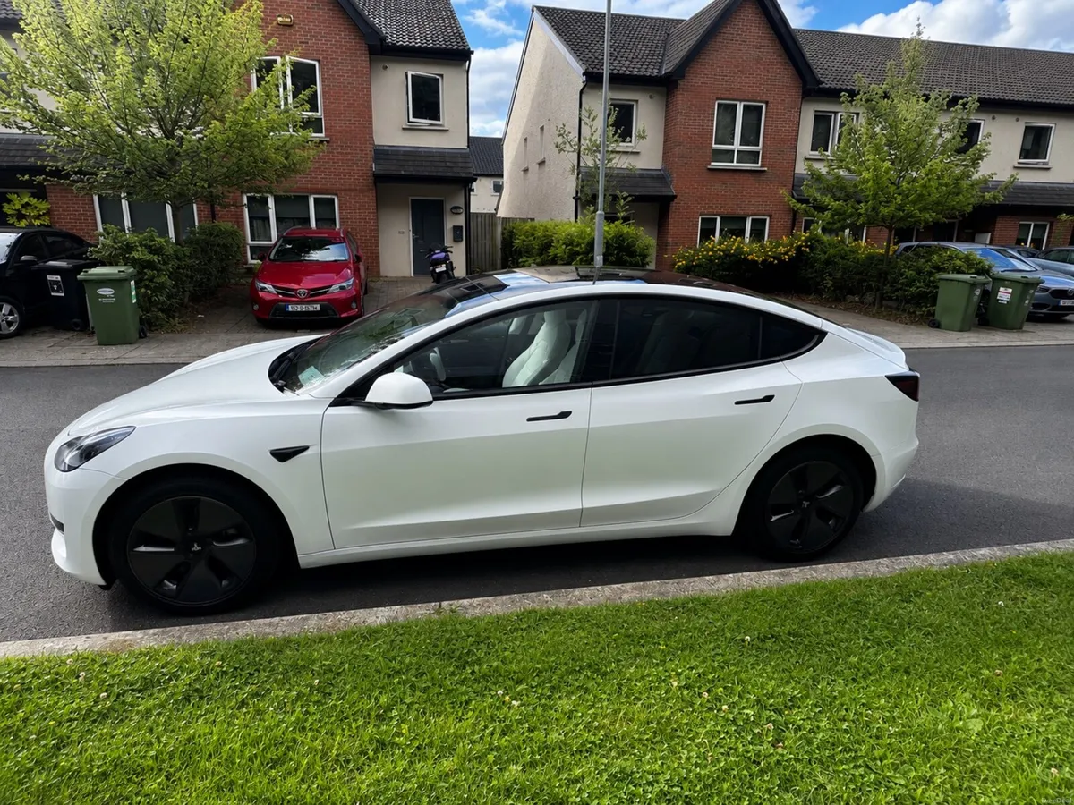 Tesla Model 3 SR Plus - Rare White Interior - Image 4