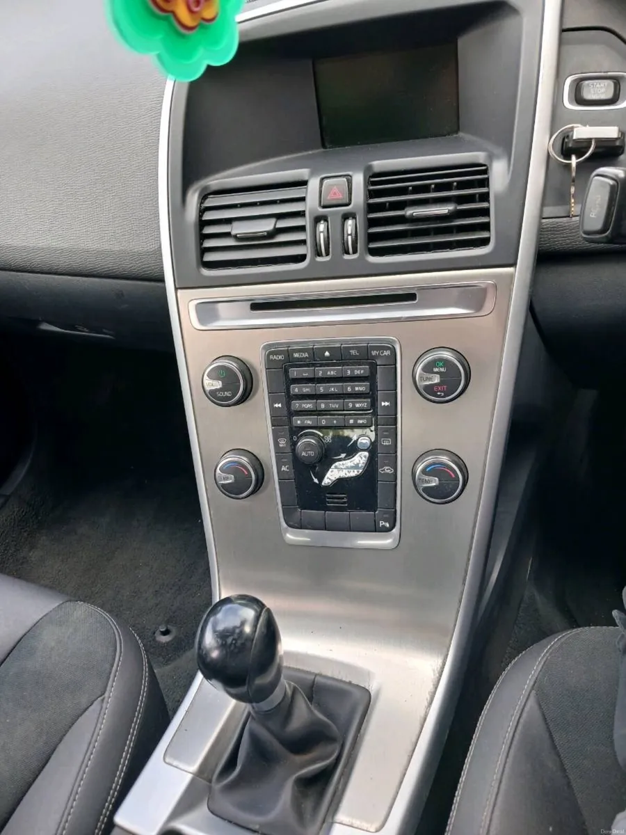 Volvo xc60 2l - Image 5