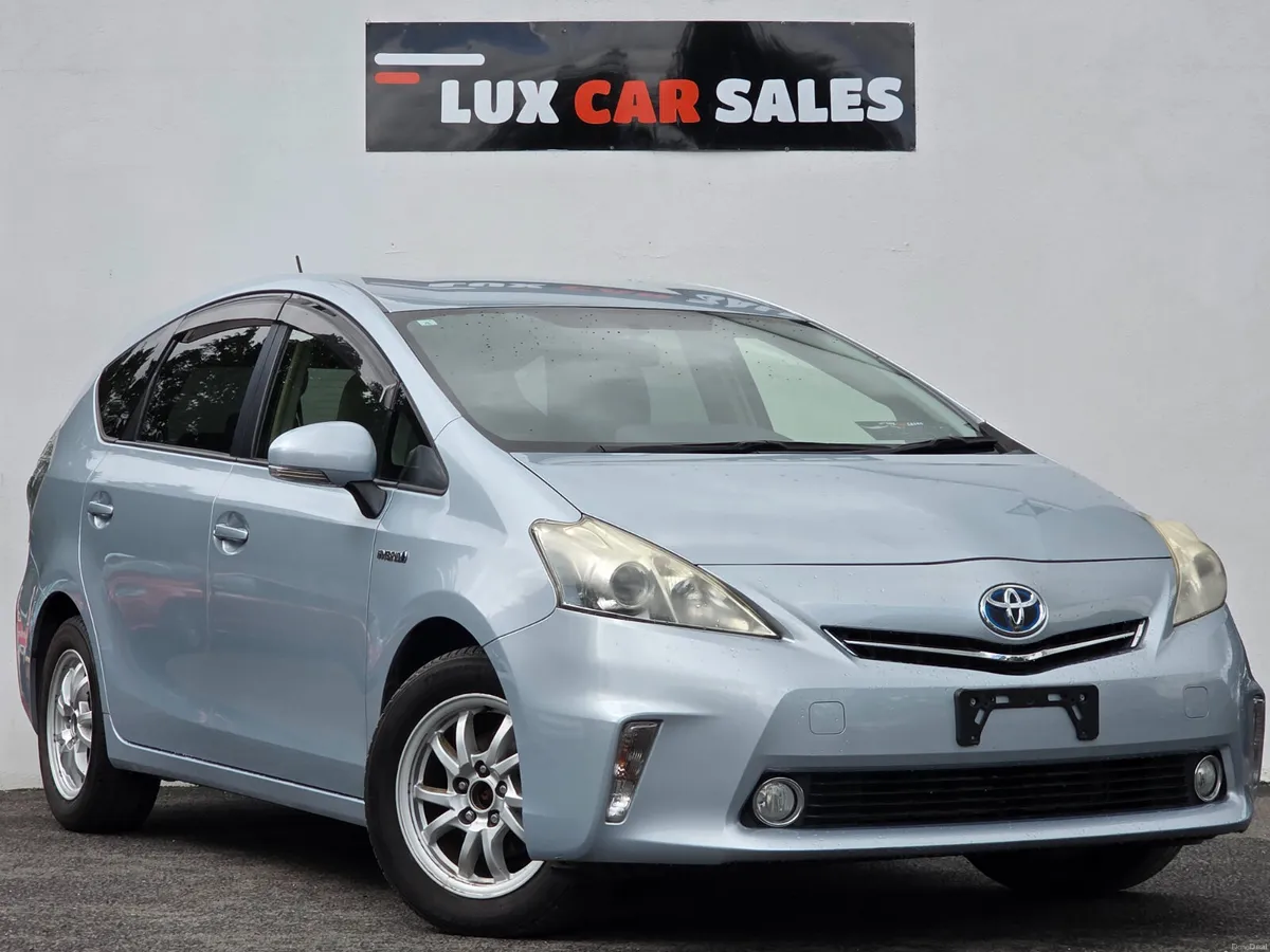 2013 TOYOTA PRIUS ALPHA 1.8 VVT-I AUTO // NEW NCT - Image 1