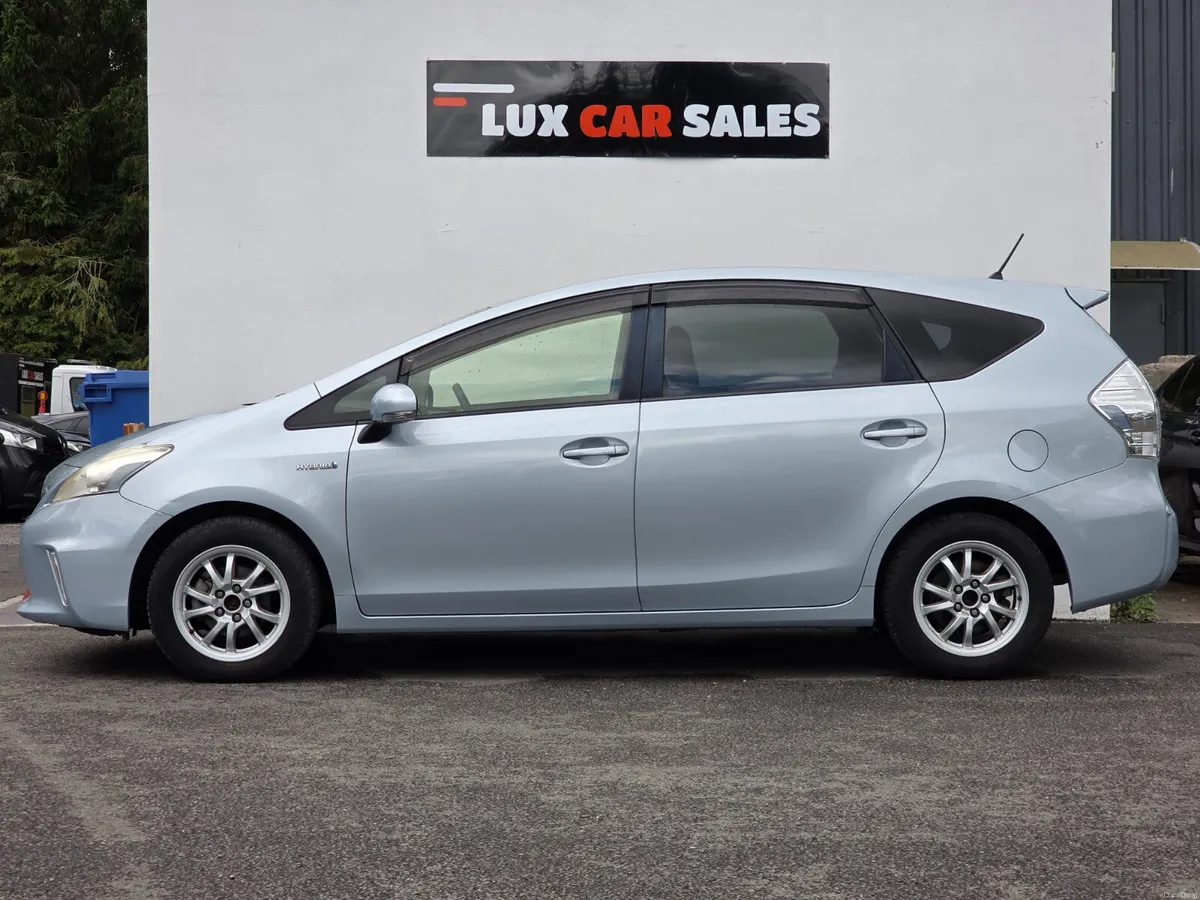 2013 TOYOTA PRIUS ALPHA 1.8 VVT-I AUTO // NEW NCT - Image 3