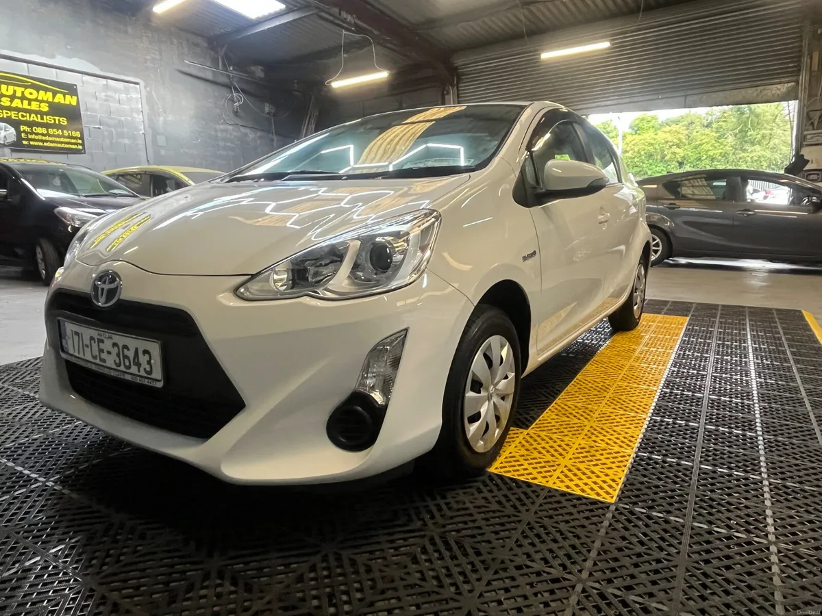 Toyota Aqua 2017 - Image 2