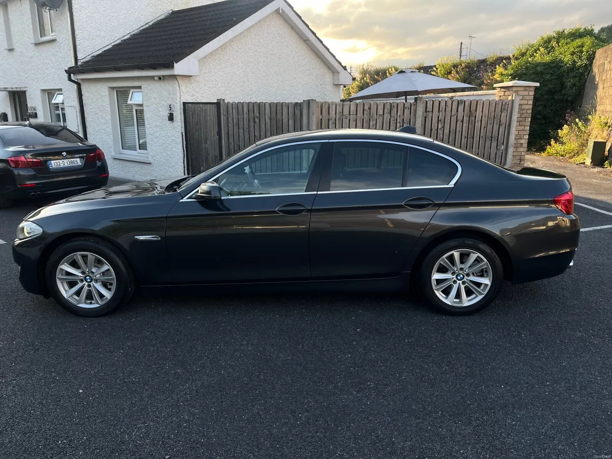 BMW 5-Series 2013 - Image 2
