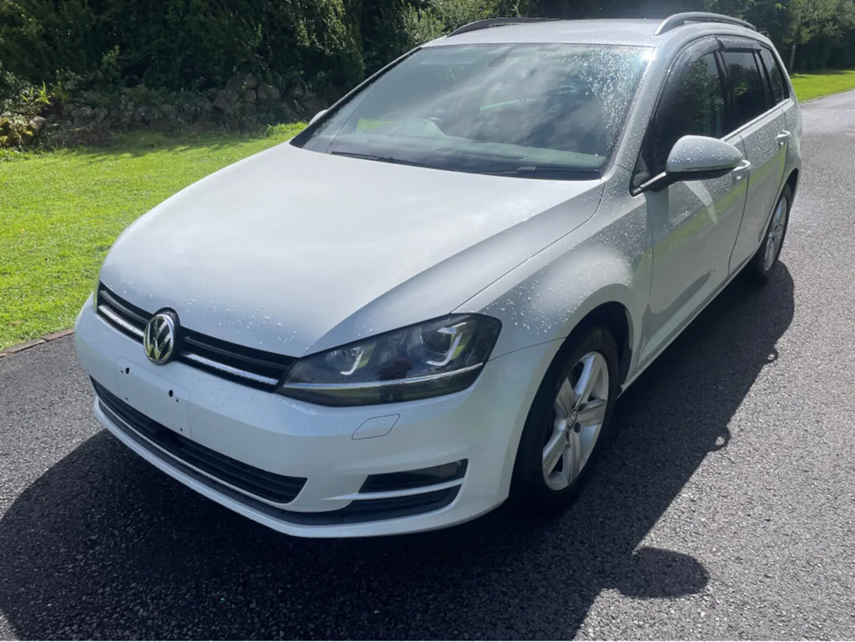 Volkswagen Golf Estate premium edition - Image 2