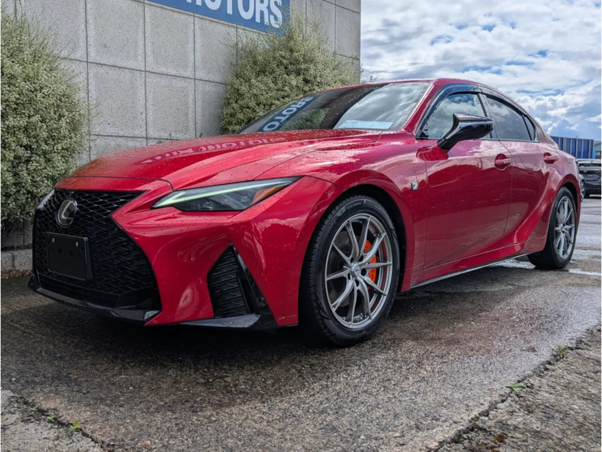 Lexus IS F SPORT MODE BLACK 3 HYBRID AUTOMATIC 2.5 - Image 5