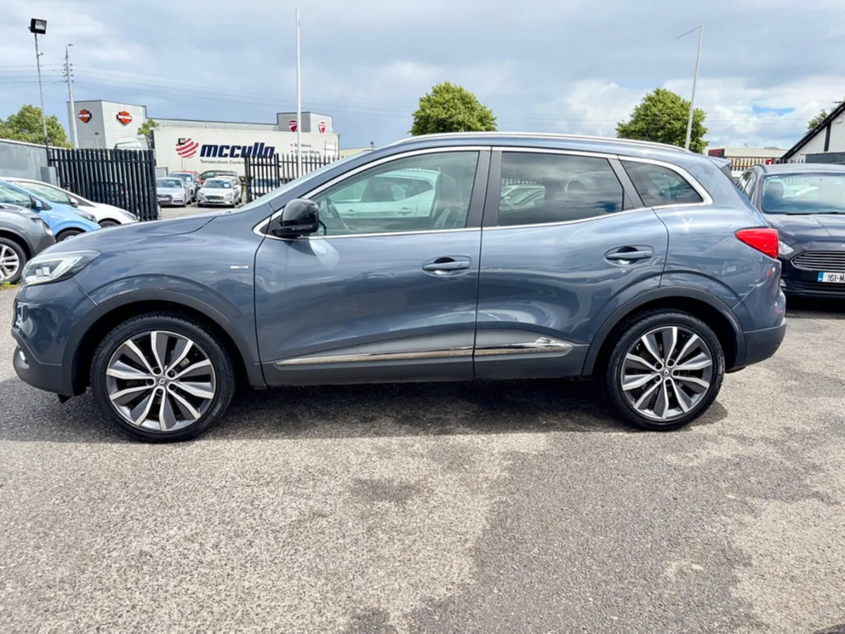 Renault Kadjar 1.2 SIGNATURE NAV ** PANORAMIC GLAS - Image 2