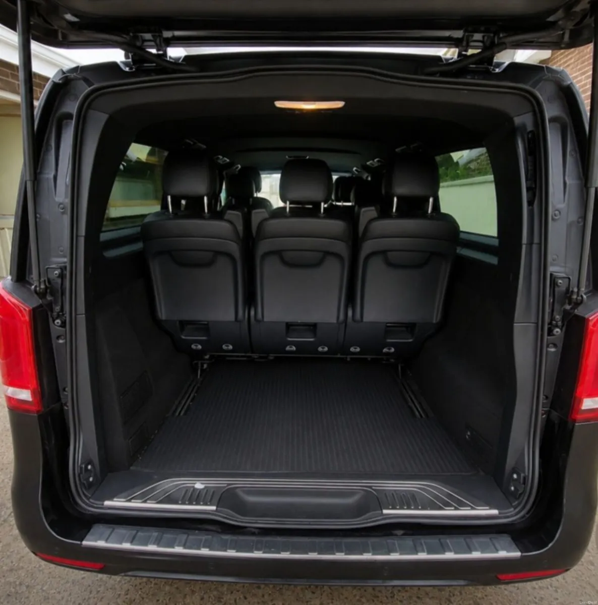 Mercedes-Benz V-Class 2017 - Image 3