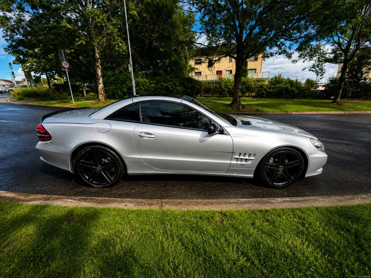 Mercedes-Benz SL350 Facelift – Very Low Mileage - Image 4