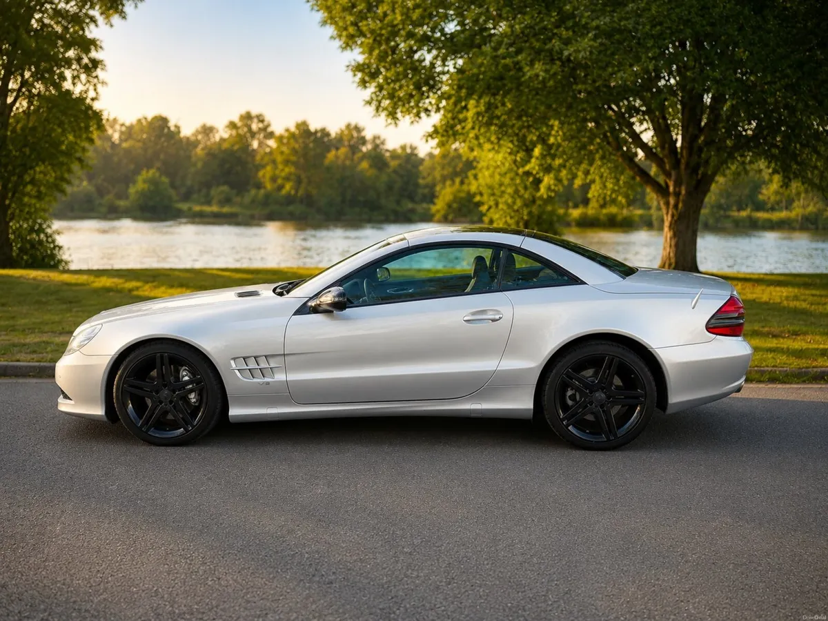 Mercedes-Benz SL350 Facelift – Very Low Mileage - Image 2
