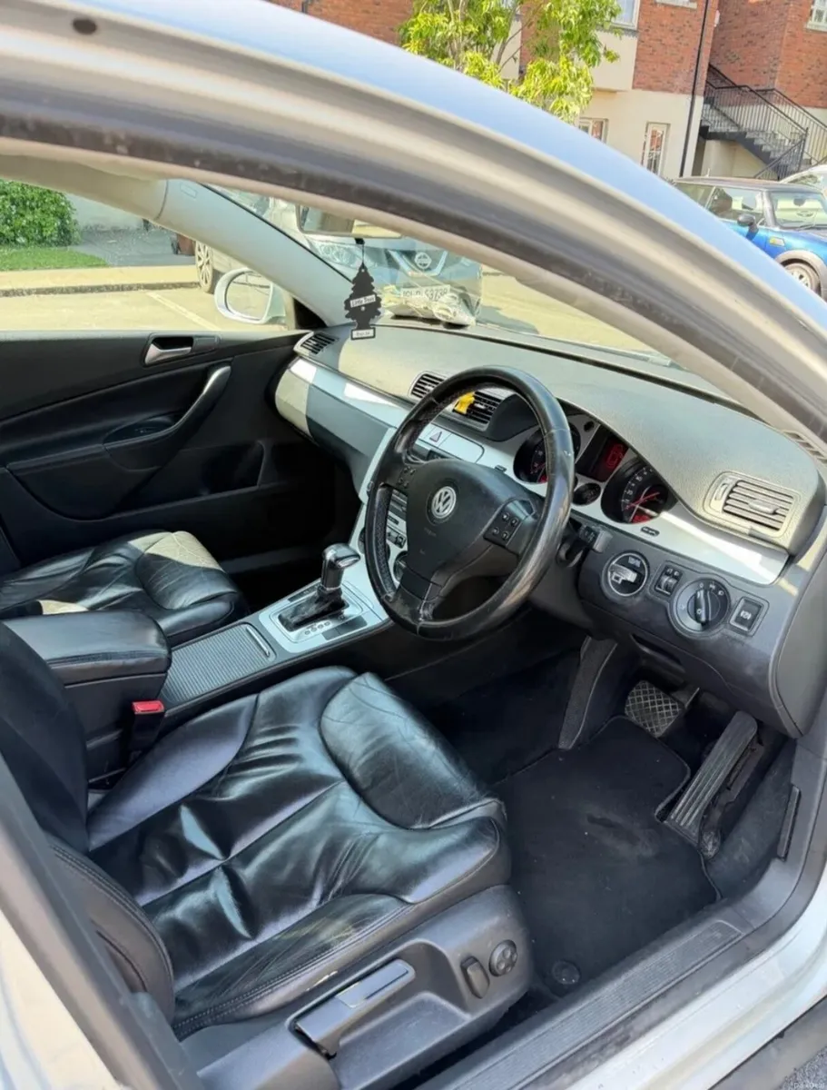 Volkswagen Passat 2008 - Image 4